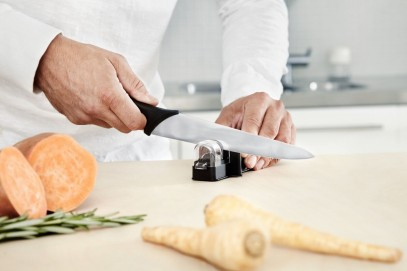 Купить Кухонный нож Fiskars Essential филейный 18 см Black 1065567