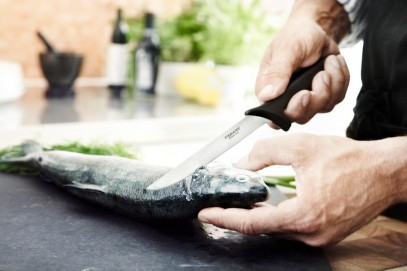Купить Кухонный нож Fiskars Essential филейный 18 см Black 1065567